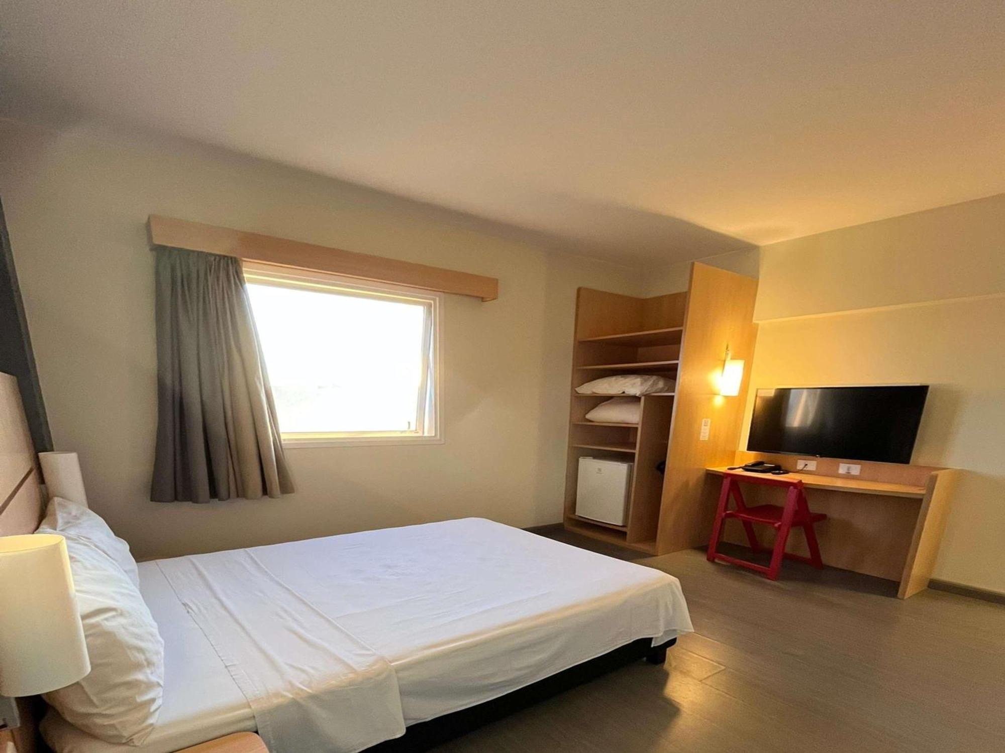 Ibis Catalao Hotel Buitenkant foto