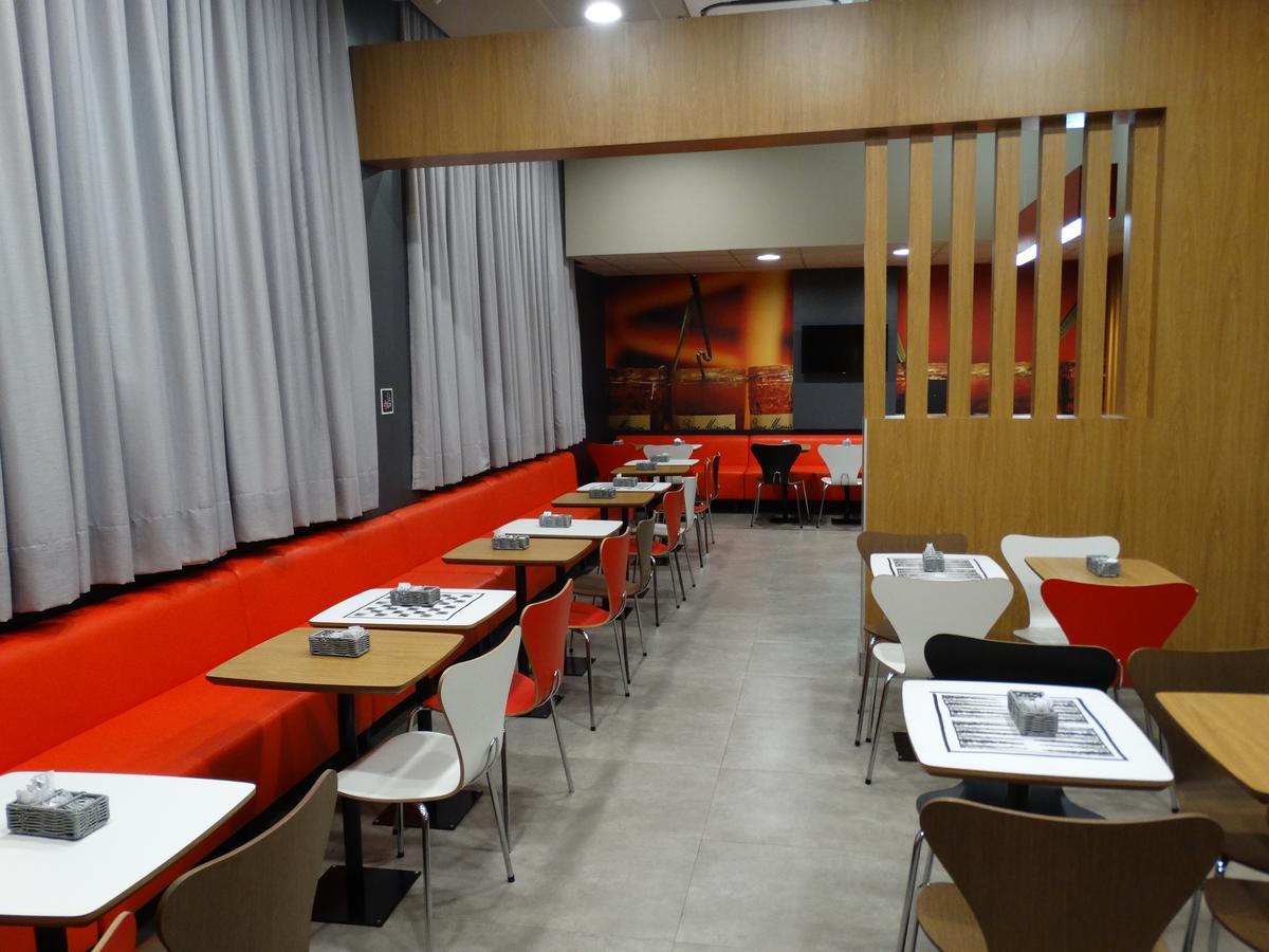 Ibis Catalao Hotel Buitenkant foto