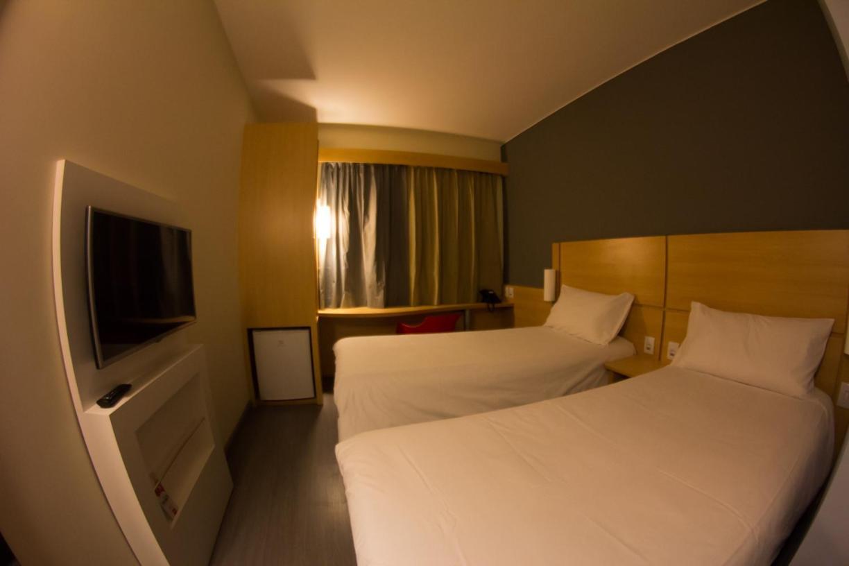 Ibis Catalao Hotel Buitenkant foto