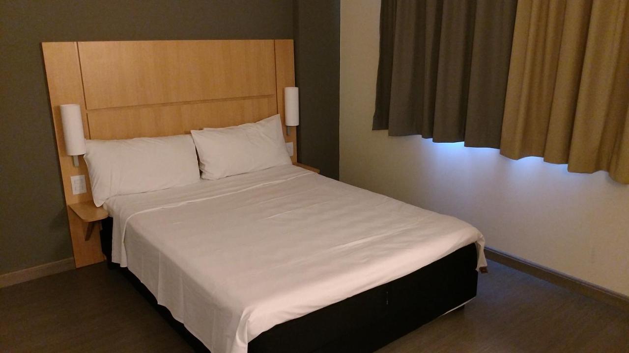 Ibis Catalao Hotel Buitenkant foto